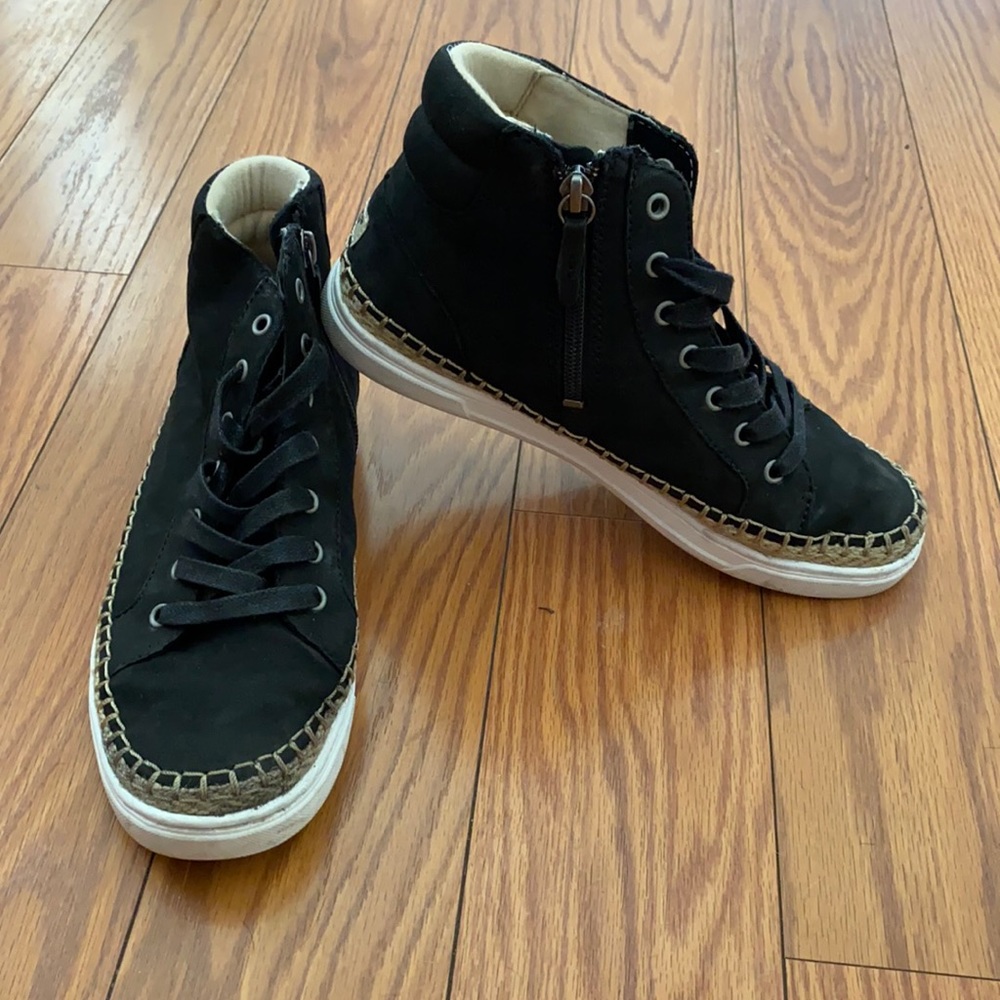 Ugg sneakers
